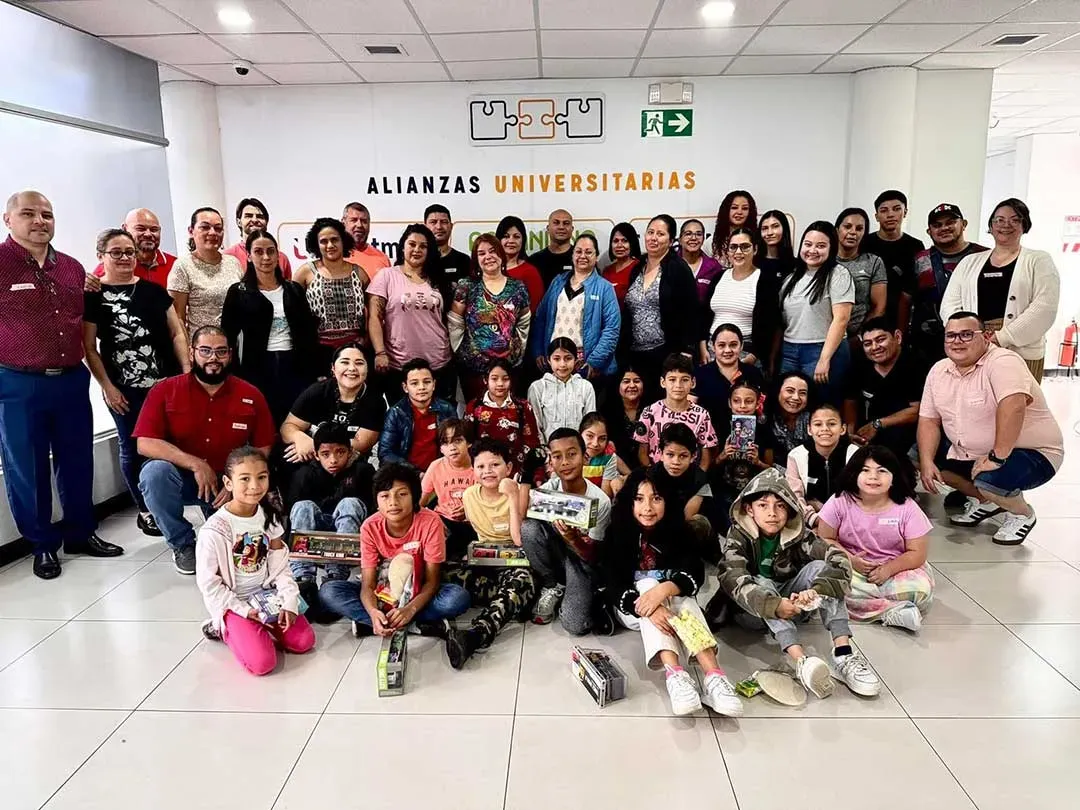 entrega juguetes usanmarcos1